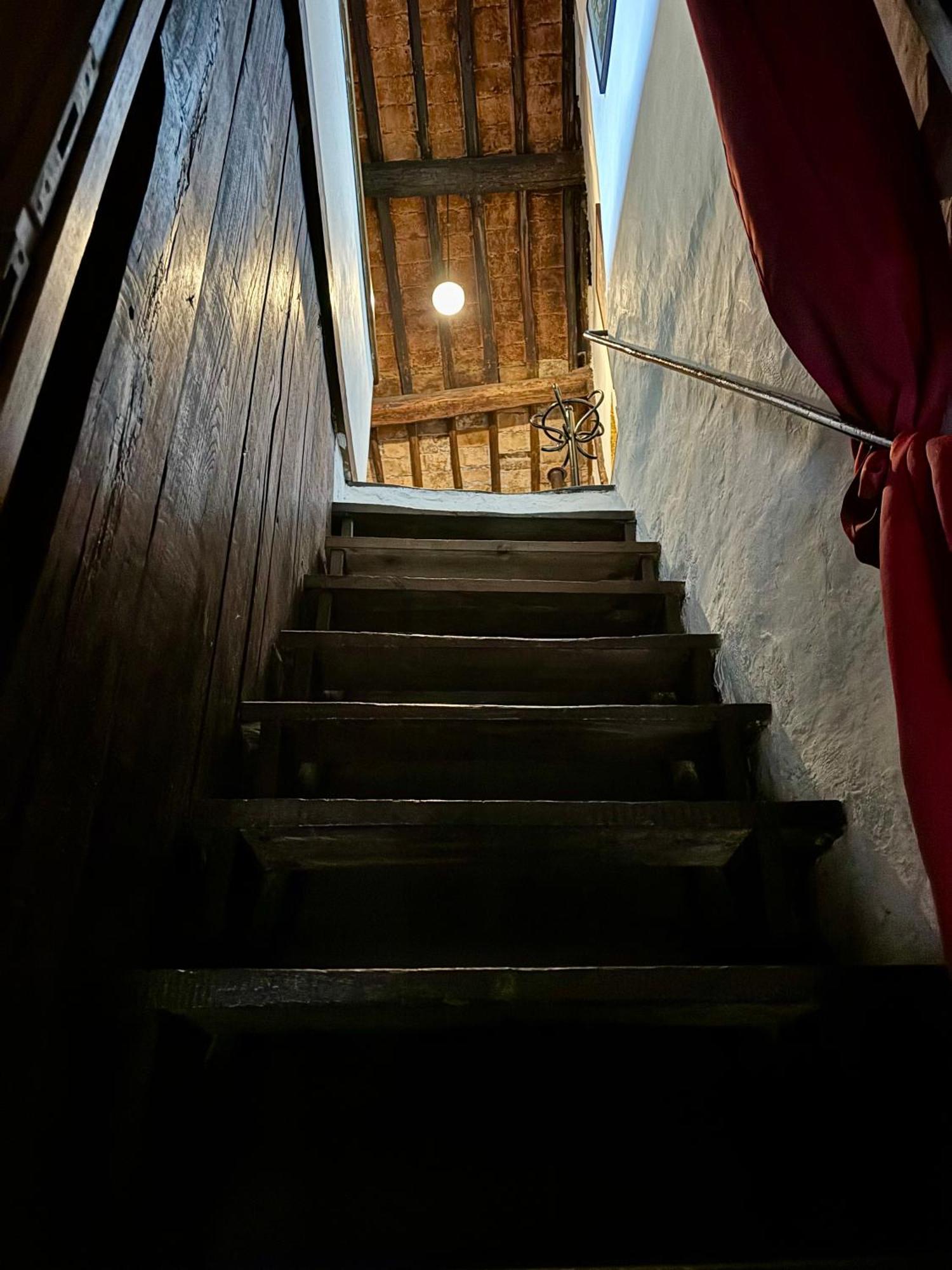 Borgo Vecchio Apartment Carbognano Luaran gambar