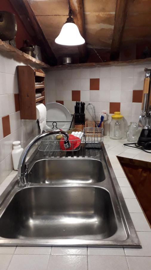 Borgo Vecchio Apartment Carbognano Luaran gambar