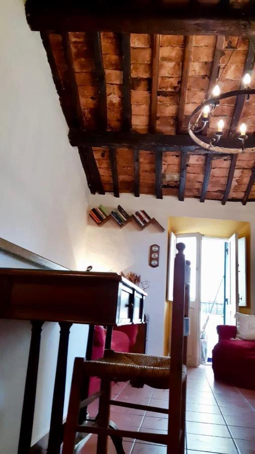 Borgo Vecchio Apartment Carbognano Luaran gambar