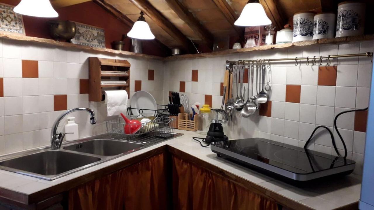 Borgo Vecchio Apartment Carbognano Luaran gambar